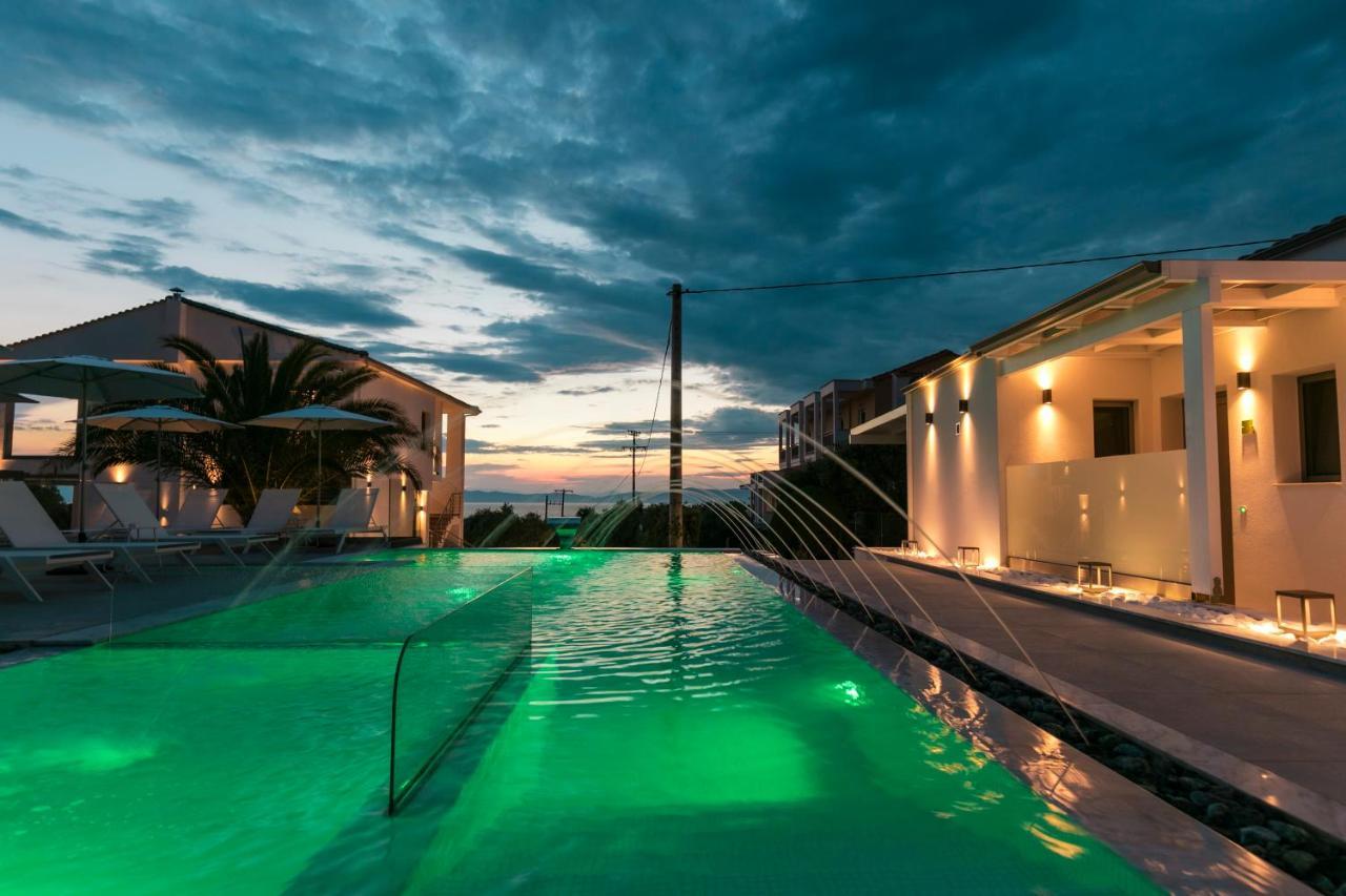Pachis Escape Suites المظهر الخارجي الصورة