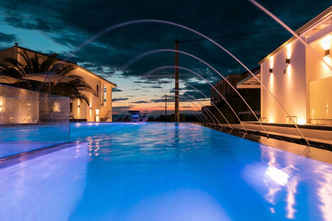 Pachis Escape Suites المظهر الخارجي الصورة